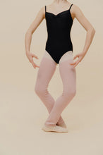 Load image into Gallery viewer, Kids Ballet Core Leg Warmers