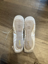 Load image into Gallery viewer, Adult Dansoft Leather Ballet Shoes *Final Sale*