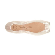 Load image into Gallery viewer, Brava U -Cut Pointe Shoes