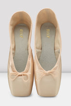 Load image into Gallery viewer, Serenade Pointe Shoes