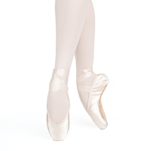 Load image into Gallery viewer, Entrada Pro U cut Pointe Shoes