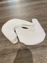 Load image into Gallery viewer, Extra Long Super Gellow Toe Pads