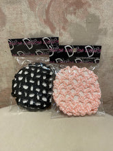 Load image into Gallery viewer, Small Ribbon Crocheted Buncover
