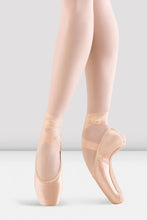 Load image into Gallery viewer, Whisper Pointe Shoes
