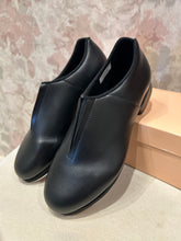 Load image into Gallery viewer, Adult Maxie Black Tap Shoe
