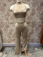 Load image into Gallery viewer, Womens Kennedy Dark Sand High-Waist Flare Legging
