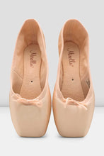 Load image into Gallery viewer, Whisper Pointe Shoes
