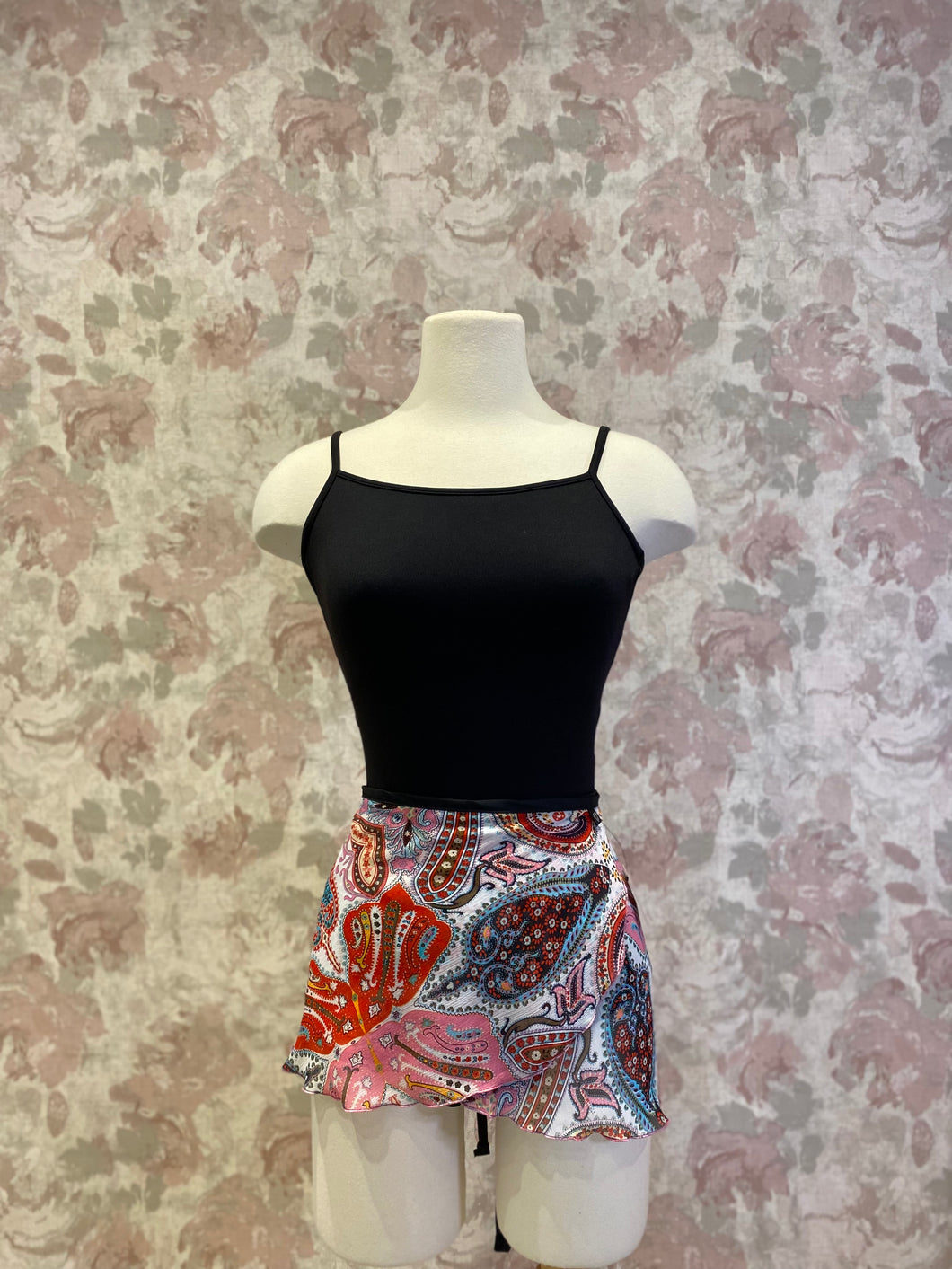 Ladies Red Pasely Print Skirt