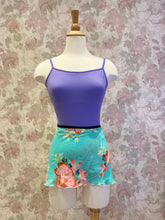 Load image into Gallery viewer, Ladies Pistachio Green &amp; Coral Floral Skirt
