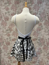 Load image into Gallery viewer, Ladies 14&quot; Black and White Shimmer Print Wrap On
