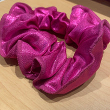 Load image into Gallery viewer, Scrunchie Fushia Hair Tie
