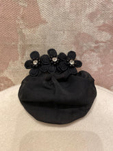 Load image into Gallery viewer, Flower and Stone Black Snood
