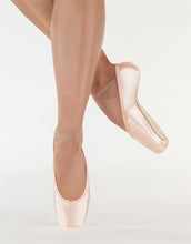 Load image into Gallery viewer, Solo Prequel Pink Pointe Shoe
